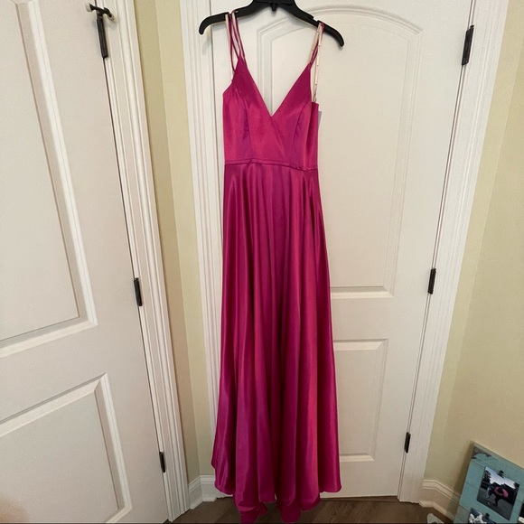 NWT Faviana Sophisticated A-Line Gown: Raspberry - Picture 2 of 8